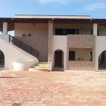 Two-bedroom In Siracusa Ii *